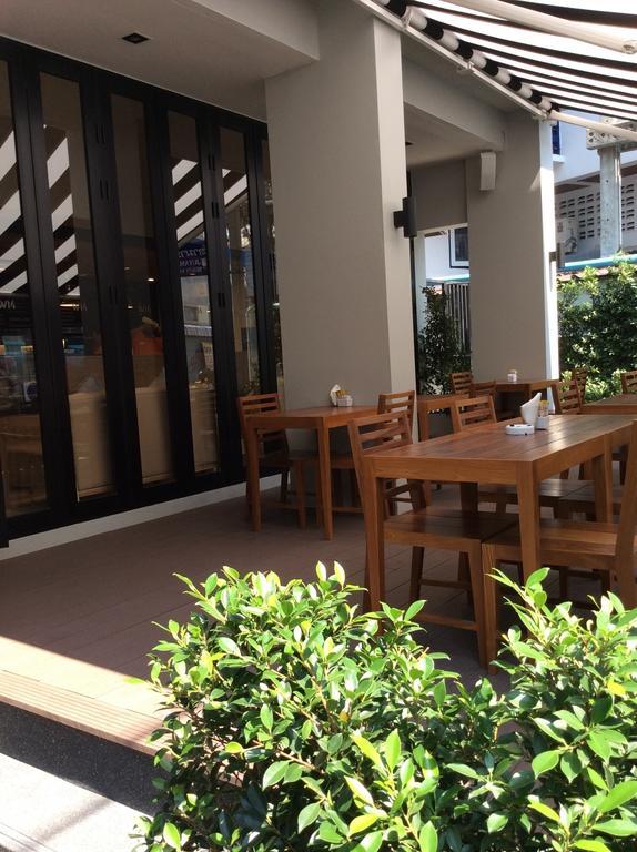 W14 Pattaya Hotel Bagian luar foto
