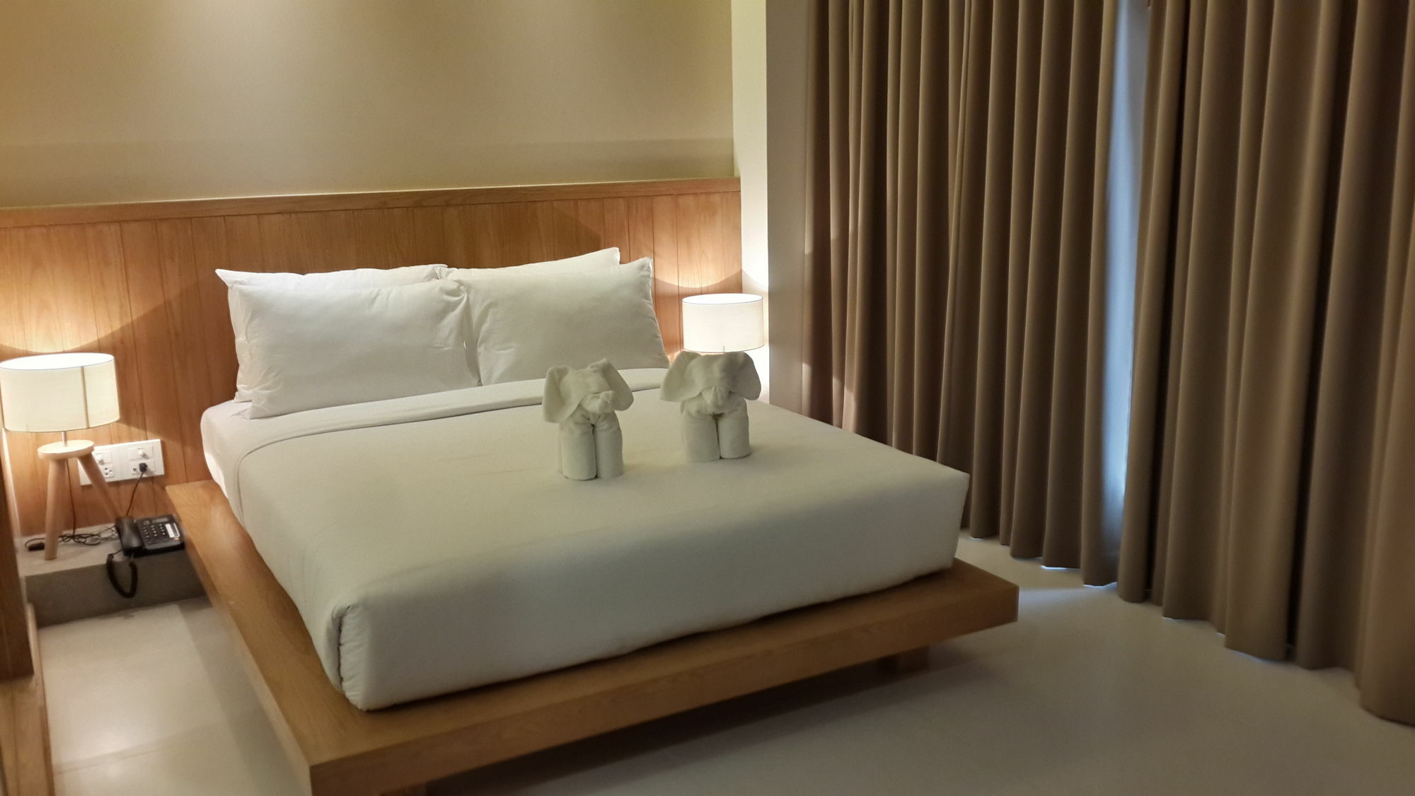 W14 Pattaya Hotel Bagian luar foto