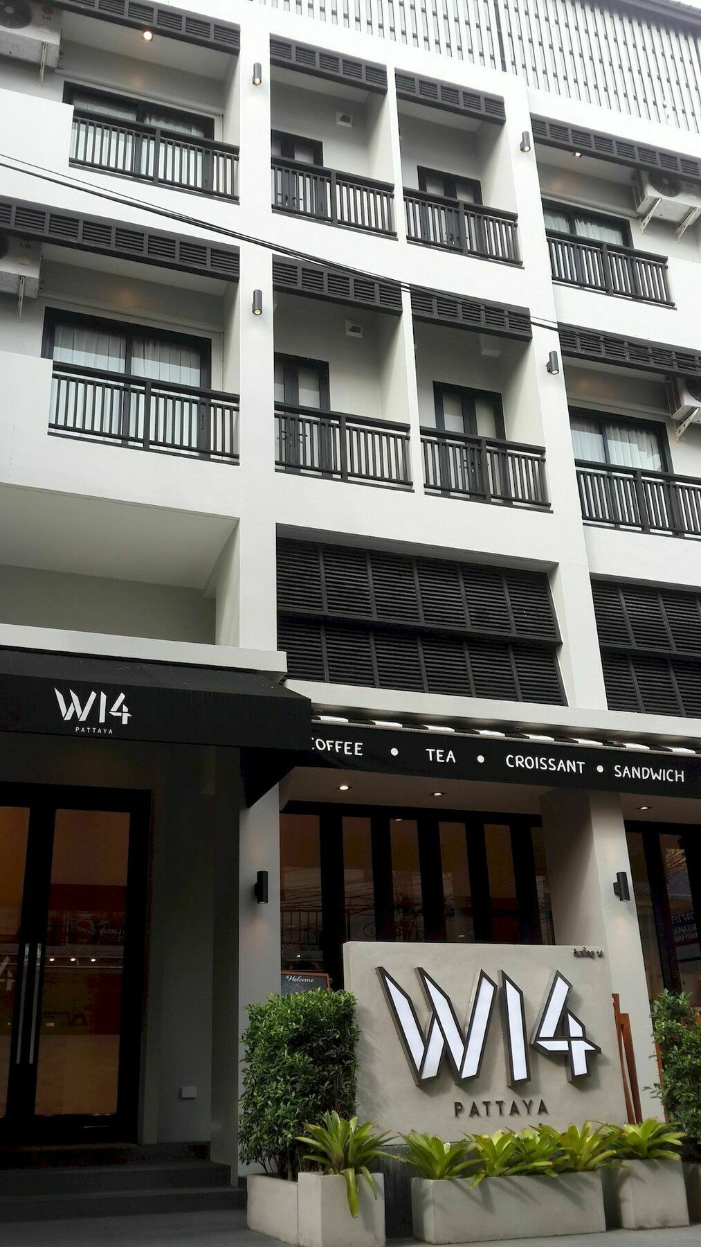 W14 Pattaya Hotel Bagian luar foto